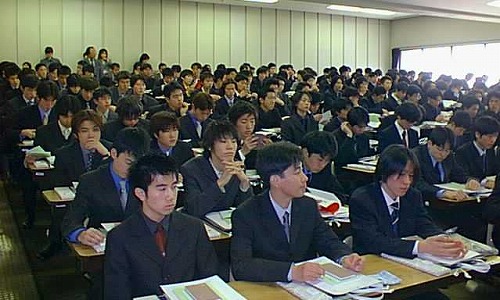 電気・電子工学科新入生