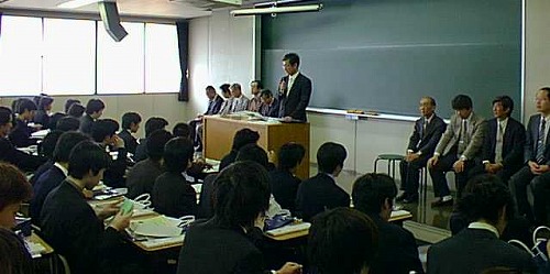 築山主任教授の挨拶